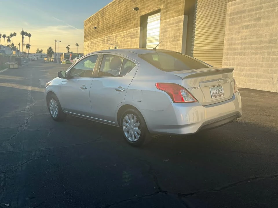 2018 Nissan Versa - Image 4 of 5
