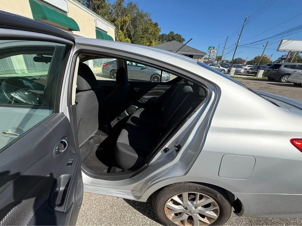2018 Nissan Versa - Image 5 of 9