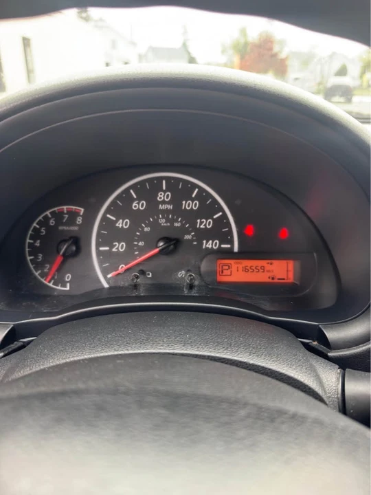 2018 Nissan Versa - Image 8 of 11