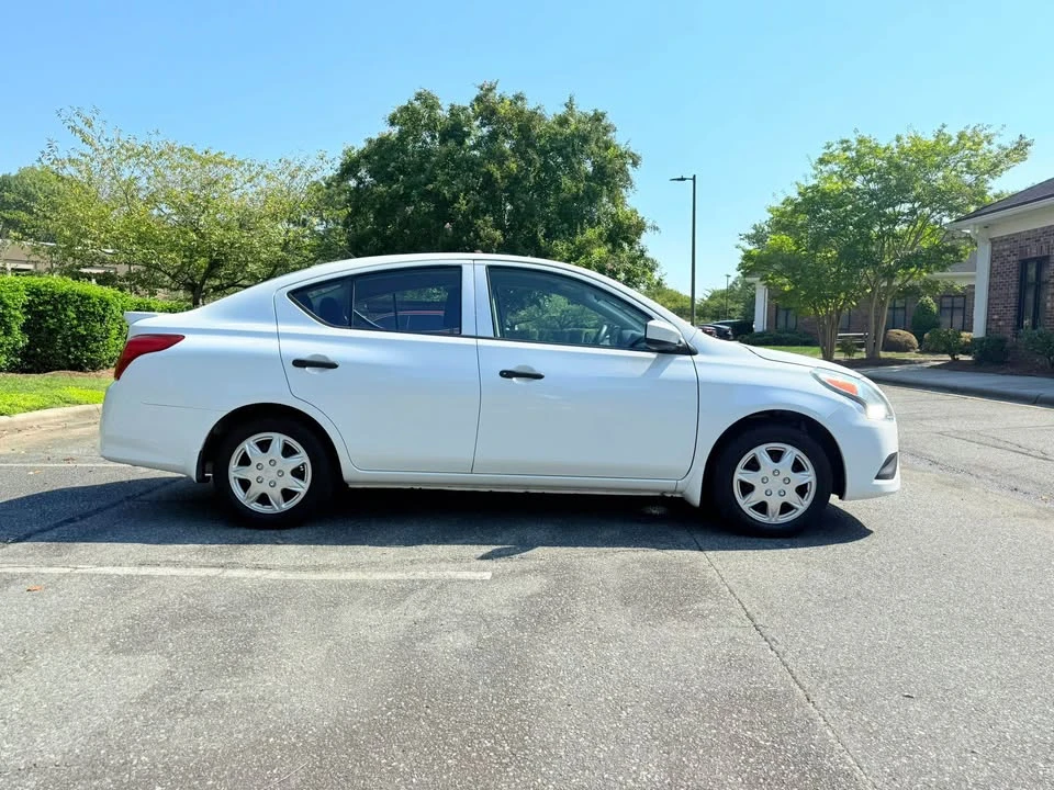 2018 Nissan Versa - Image 7 of 20