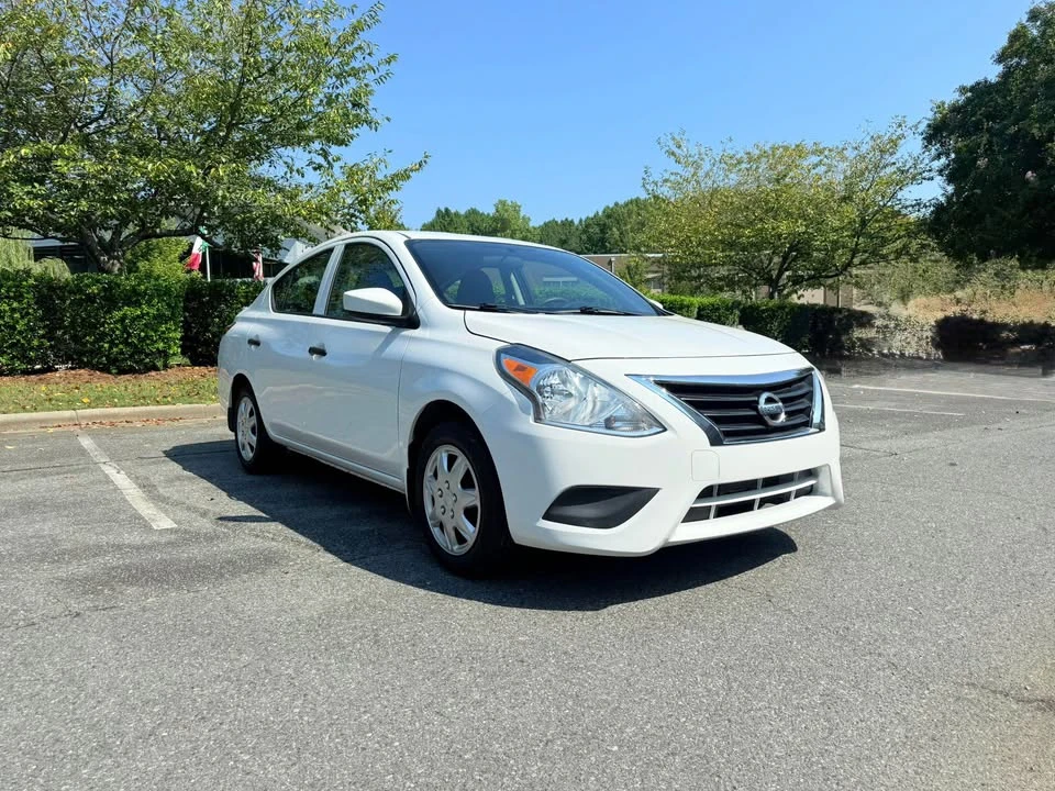 2018 Nissan Versa - Image 8 of 20