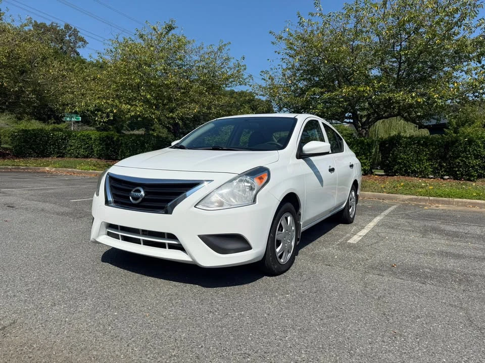 2018 Nissan Versa - Image 2 of 20