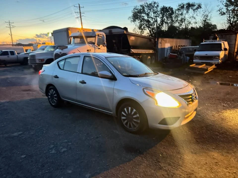 2018 Nissan Versa - Image 2 of 4