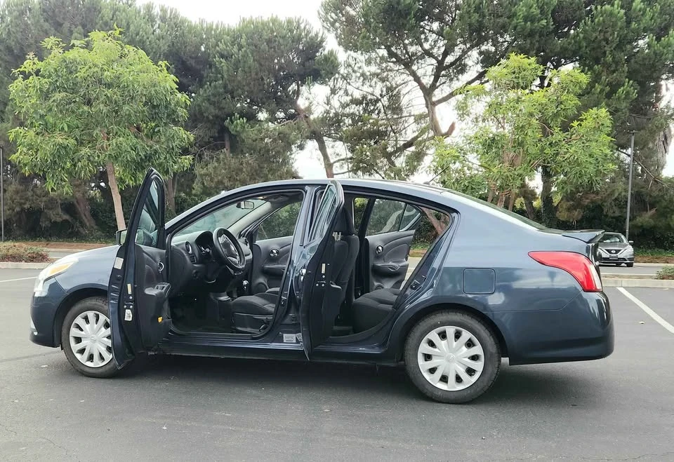 2018 Nissan Versa - Image 17 of 20