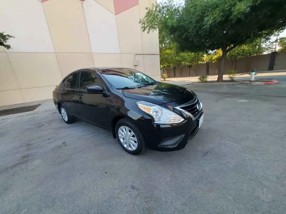 2018 Nissan Versa - Image 2 of 10