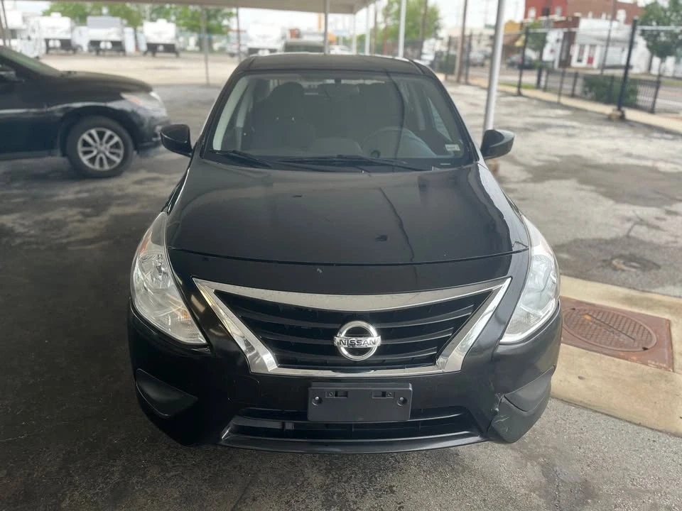 2018 Nissan Versa - Image 11 of 12