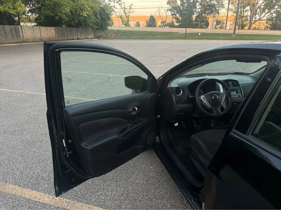 2018 Nissan Versa - Image 8 of 13