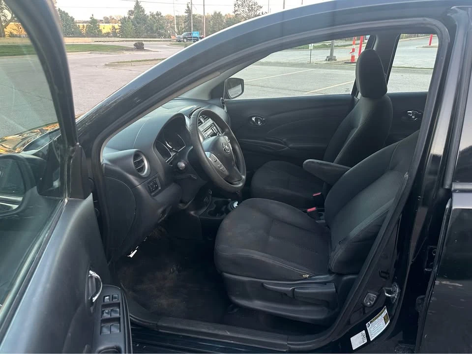 2018 Nissan Versa - Image 9 of 13