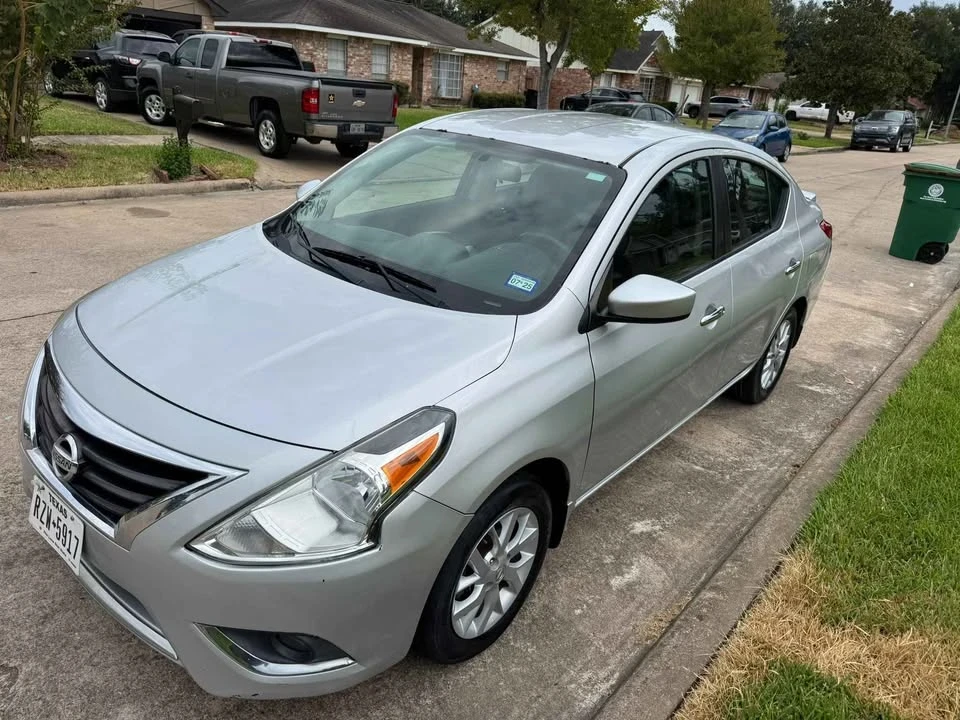 2018 Nissan Versa - Image 6 of 9