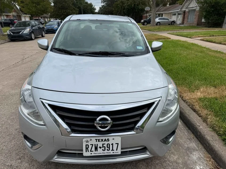 2018 Nissan Versa - Image 2 of 9
