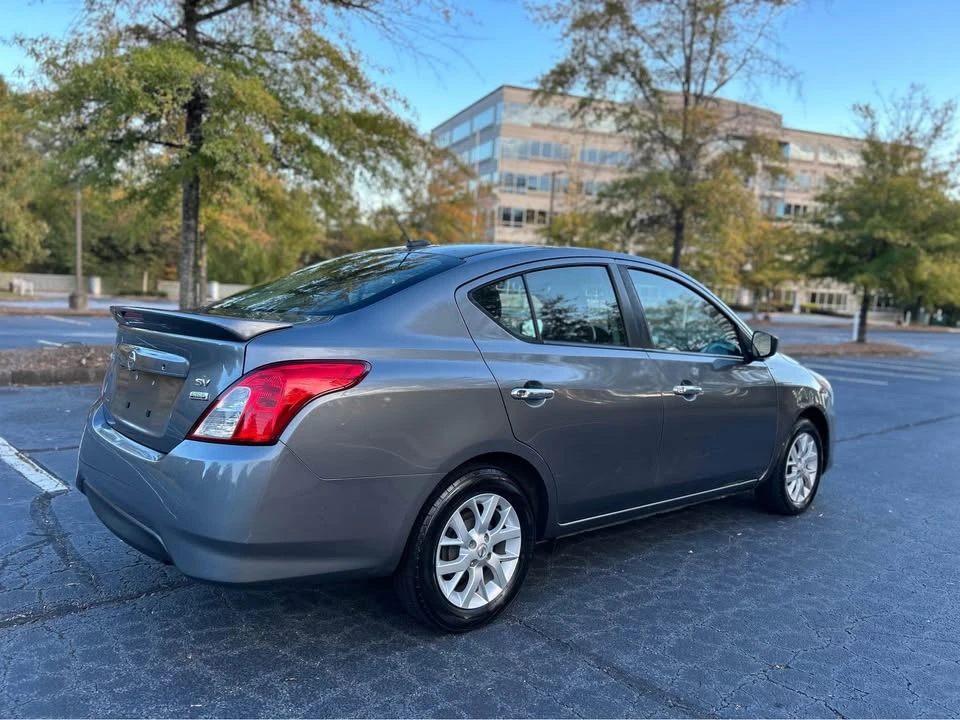 2018 Nissan Versa - Image 10 of 18