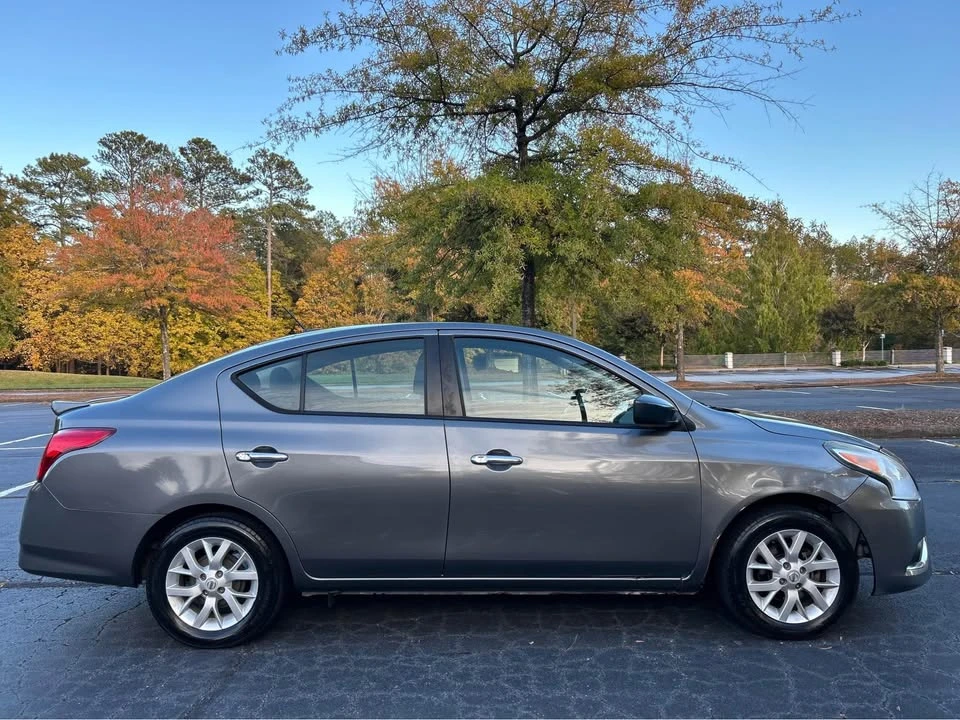 2018 Nissan Versa - Image 11 of 18
