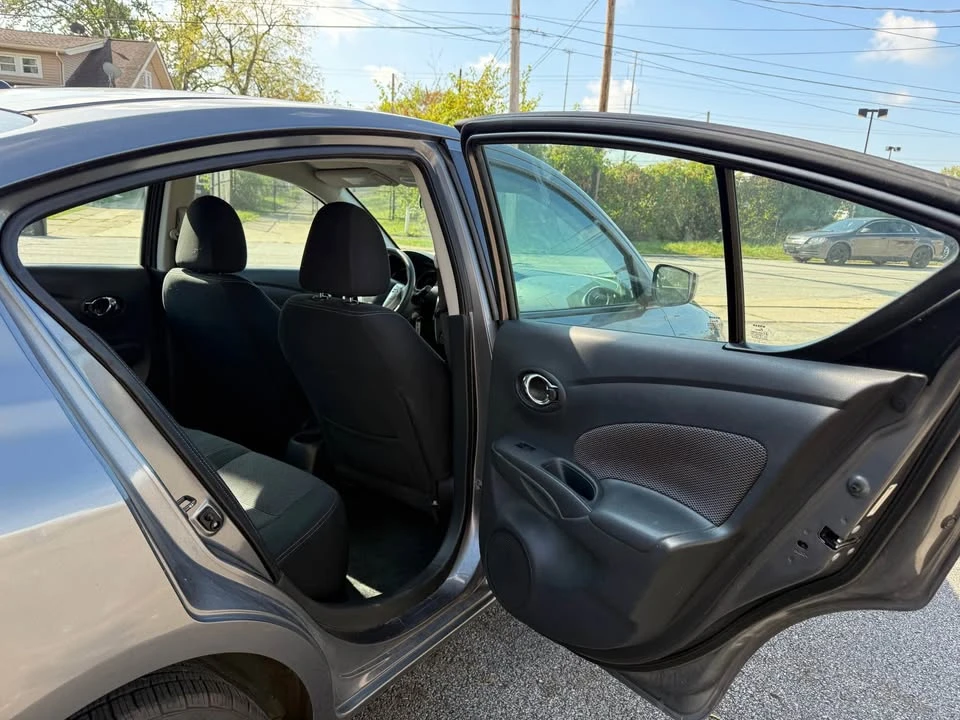 2018 Nissan Versa - Image 11 of 20