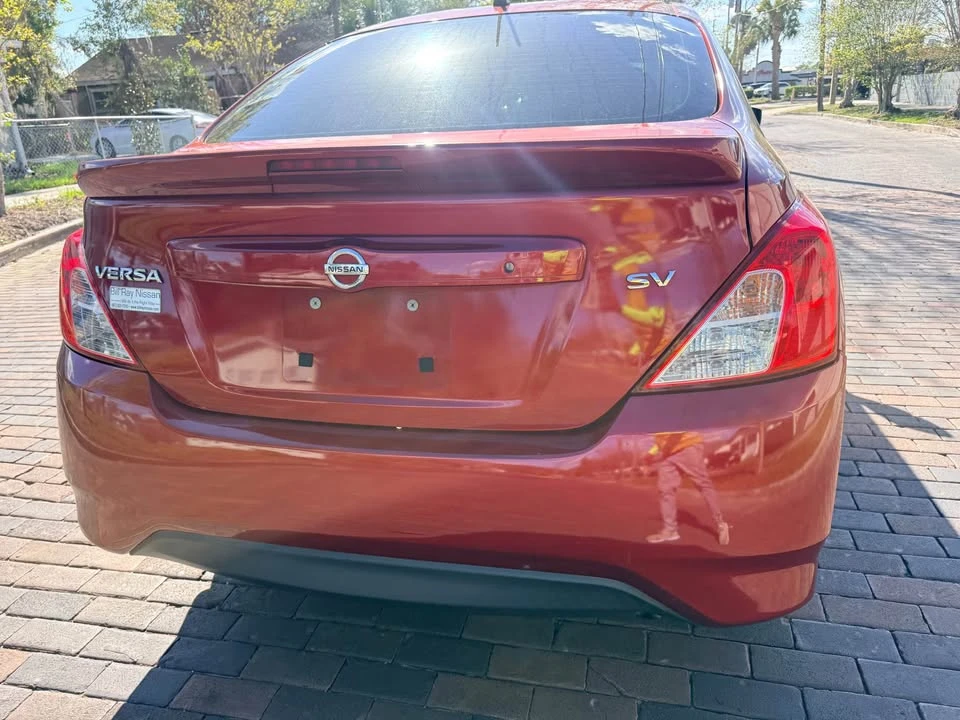 2018 Nissan Versa - Image 8 of 13