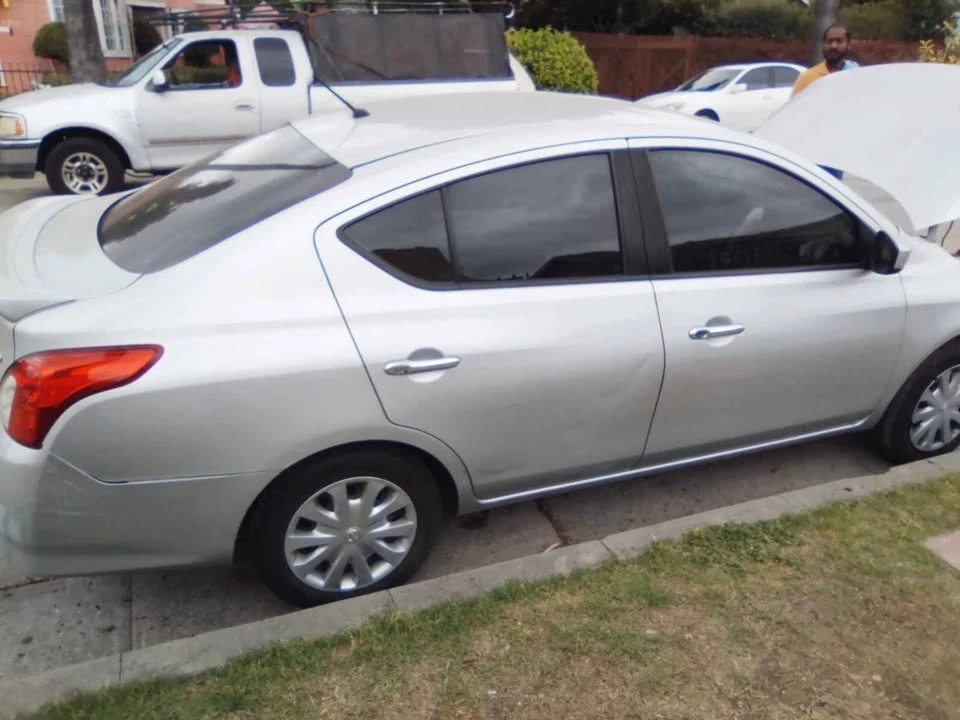 2018 Nissan Versa - Image 2 of 3