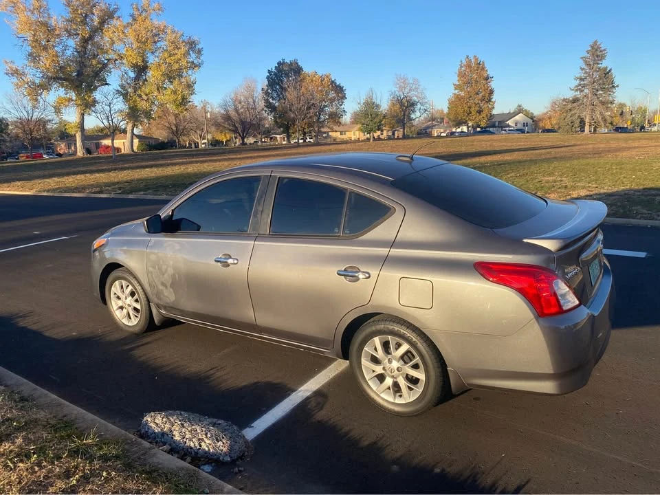 2018 Nissan Versa - Image 5 of 17