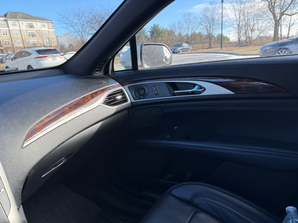 2018 Lincoln MKZ - Image 12 of 17