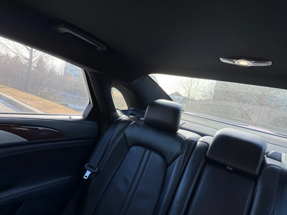 2018 Lincoln MKZ - Image 16 of 17