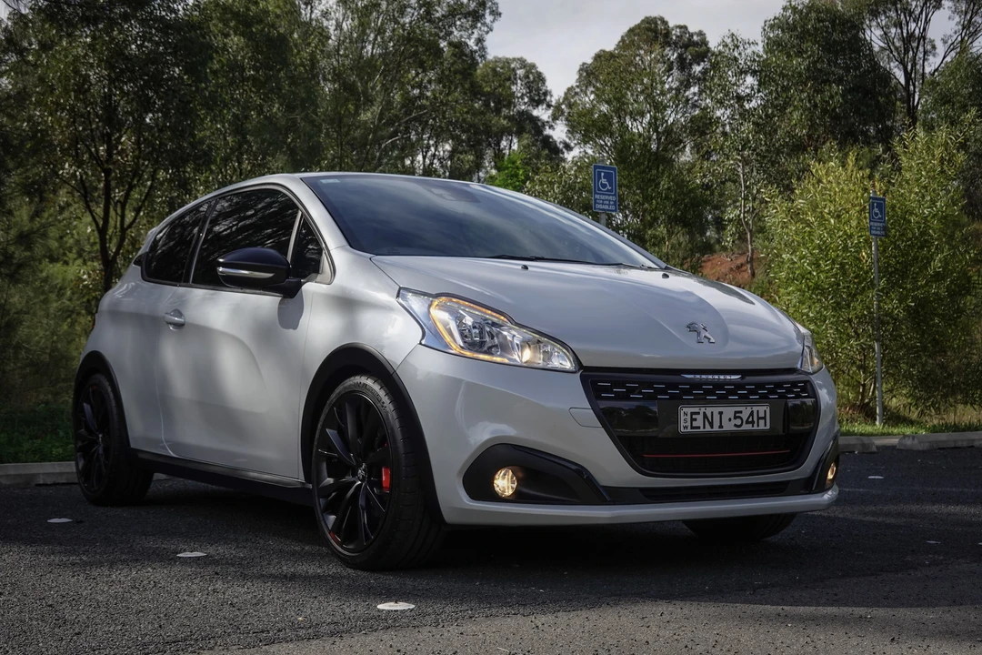 2018 Peugeot - Image 5 of 31