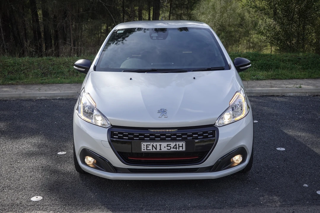 2018 Peugeot - Image 6 of 31