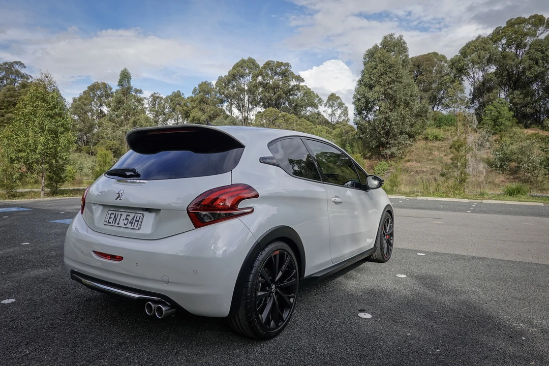 2018 Peugeot - Image 10 of 31