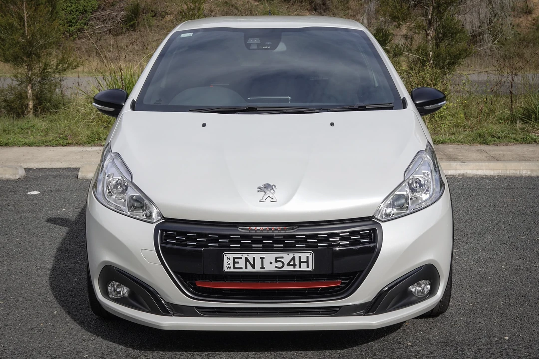 2018 Peugeot - Image 12 of 31