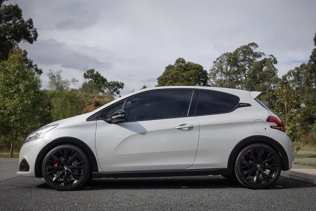 2018 Peugeot - Image 14 of 31