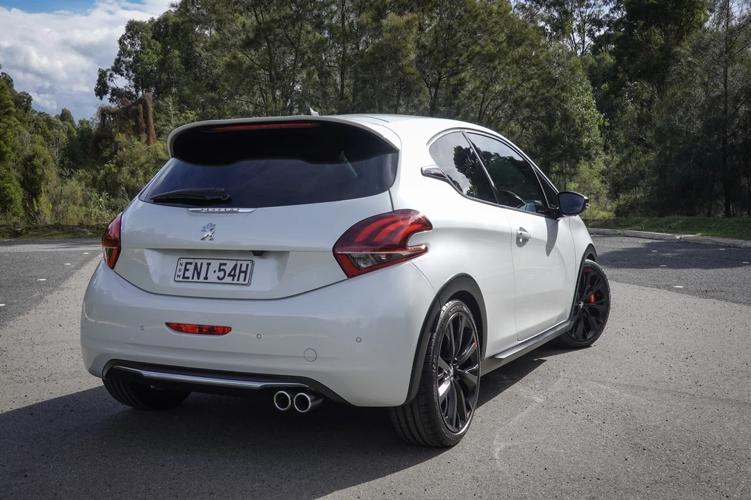2018 Peugeot - Image 18 of 31