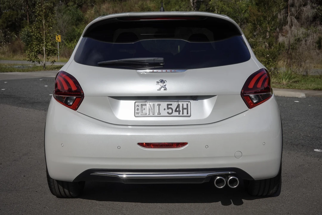 2018 Peugeot - Image 25 of 31