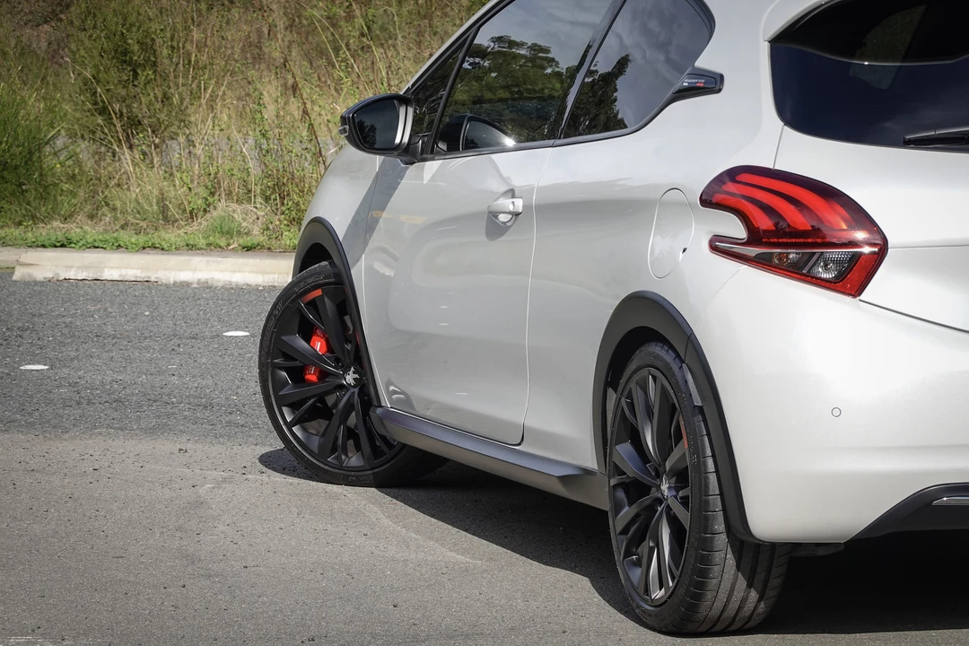 2018 Peugeot - Image 26 of 31