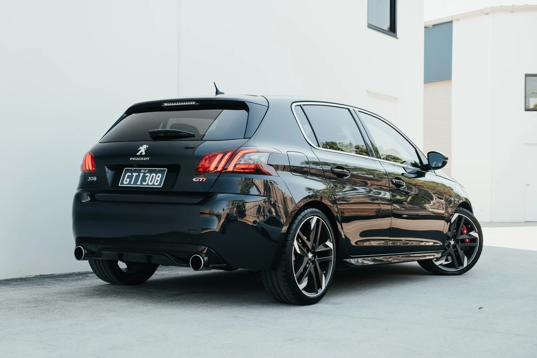 2018 Peugeot - Image 13 of 31