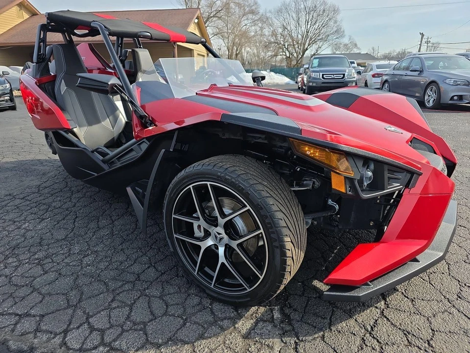 2018 Polaris Slingshot - Image 17 of 21