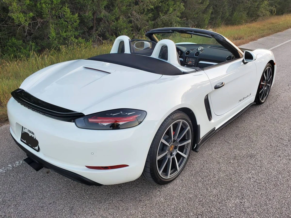 2018 Porsche 718 Boxster S - Image 9 of 24