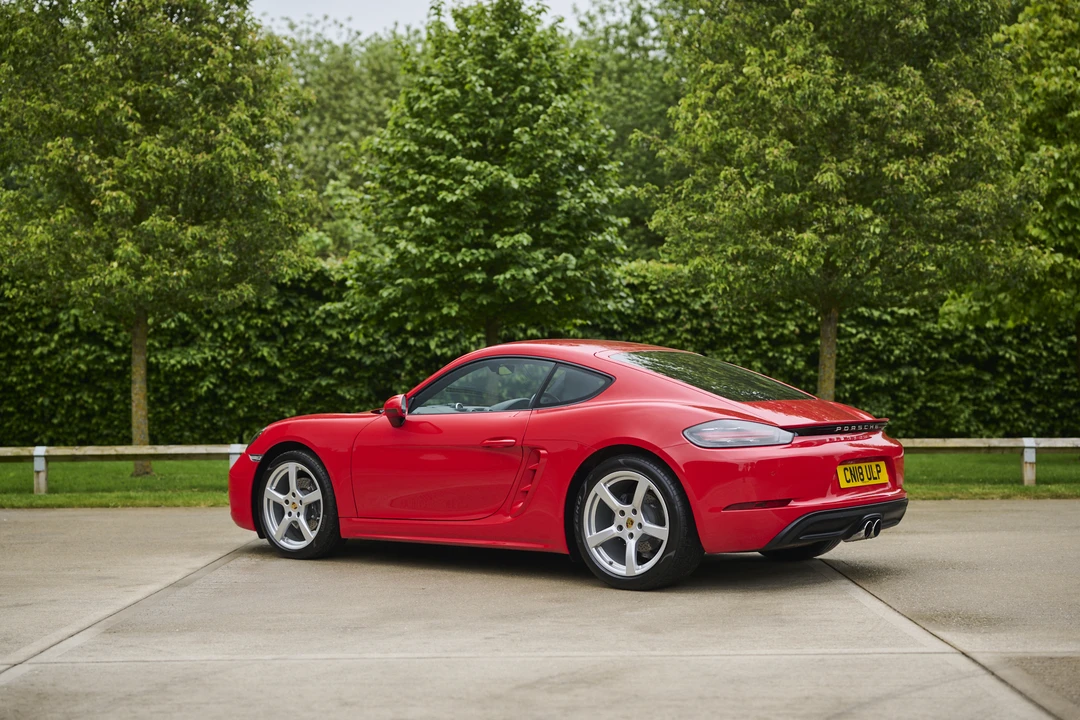 2018 Porsche 718 Cayman - Image 16 of 31