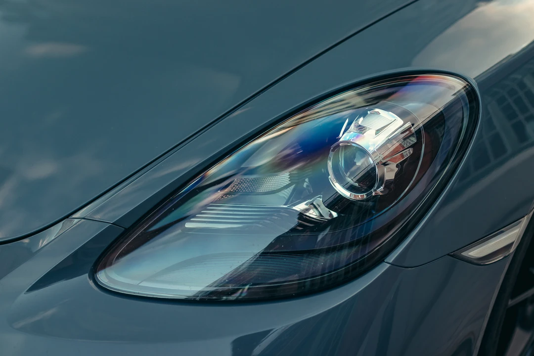 2018 Porsche 718 Cayman GTS - Image 15 of 31