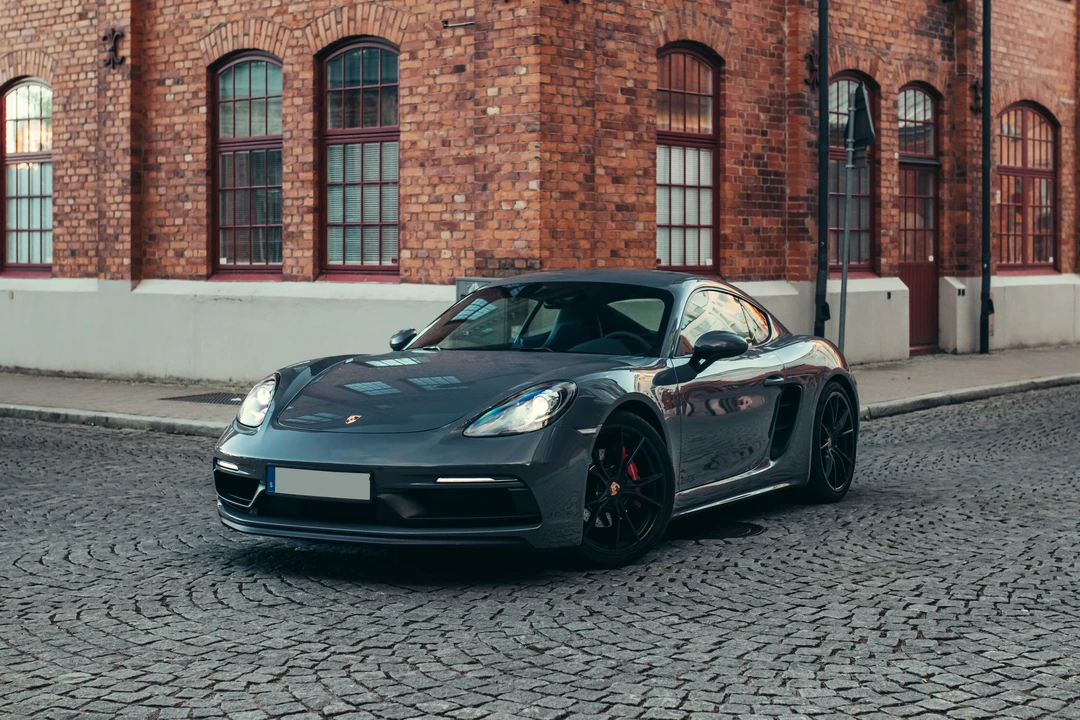 2018 Porsche 718 Cayman GTS - Image 10 of 31