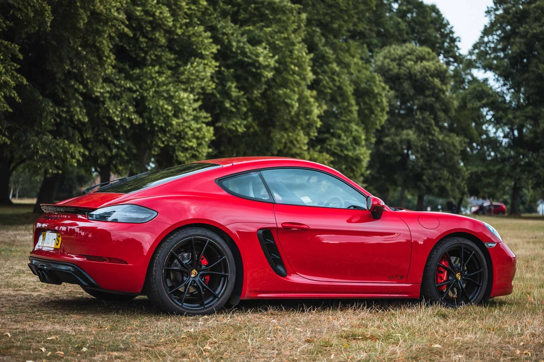2018 Porsche 718 Cayman GTS - Image 8 of 31