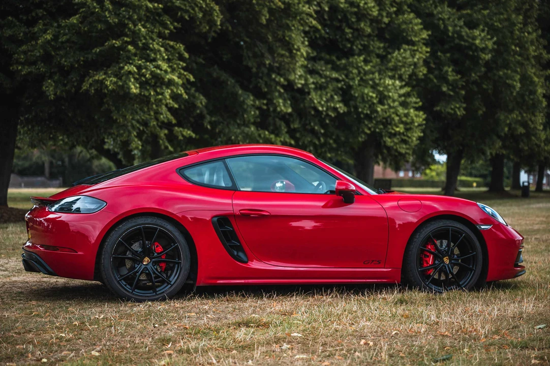 2018 Porsche 718 Cayman GTS - Image 9 of 31