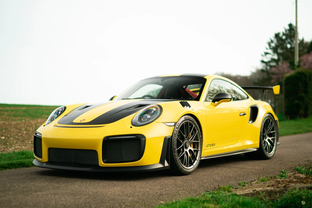 2018 Porsche 991 GT2 RS - Image 2 of 31