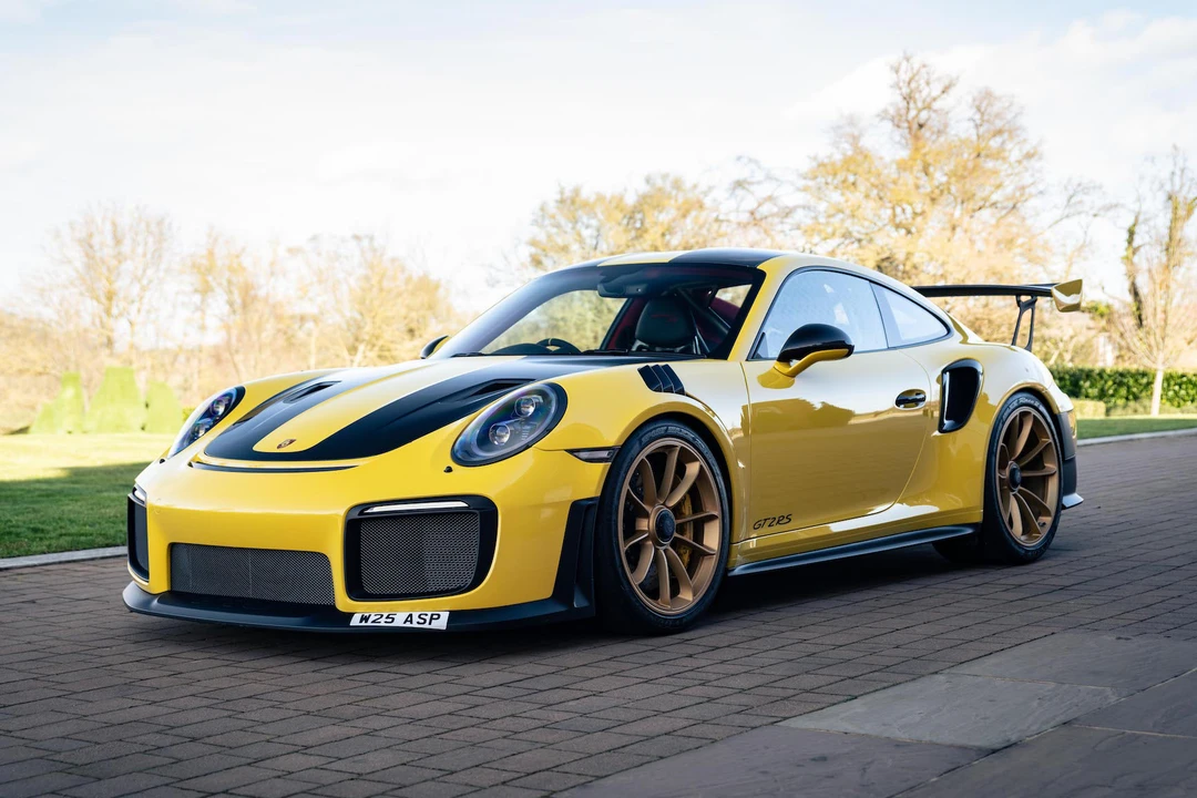 2018 Porsche 991 GT2 RS - Image 2 of 31