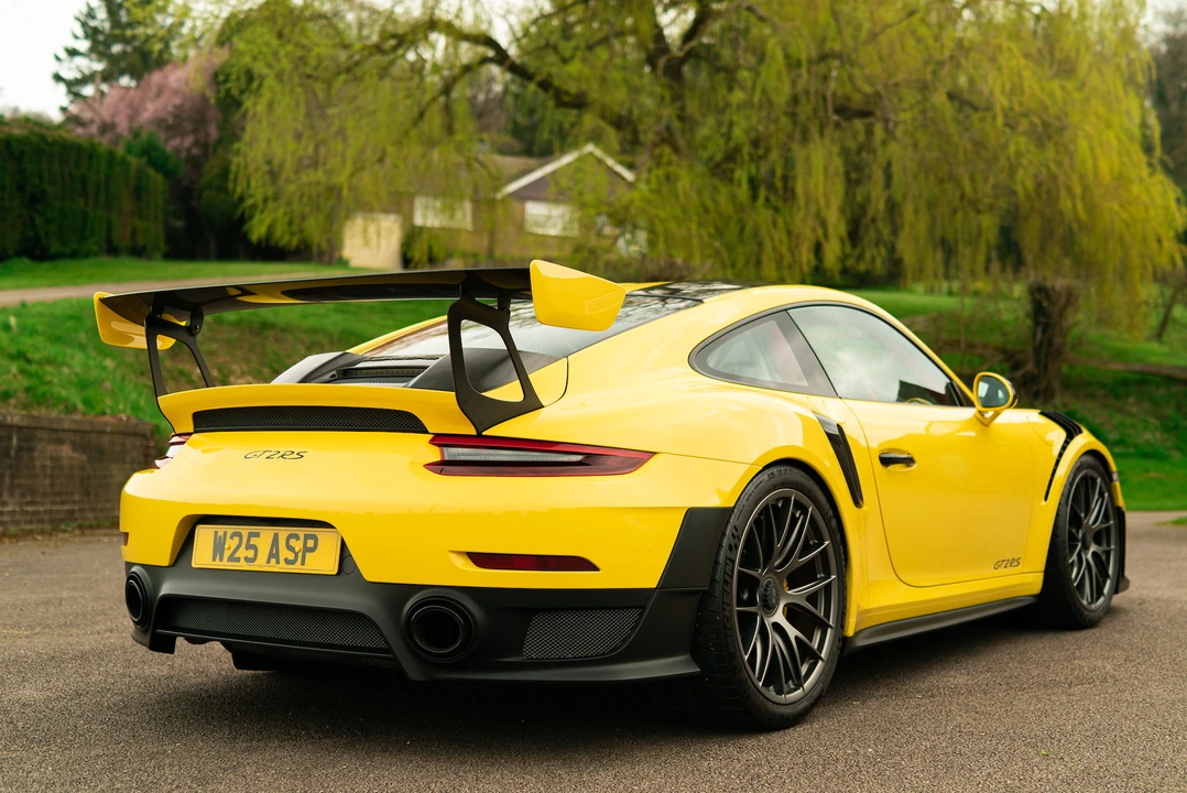 2018 Porsche 991 GT2 RS - Image 20 of 31