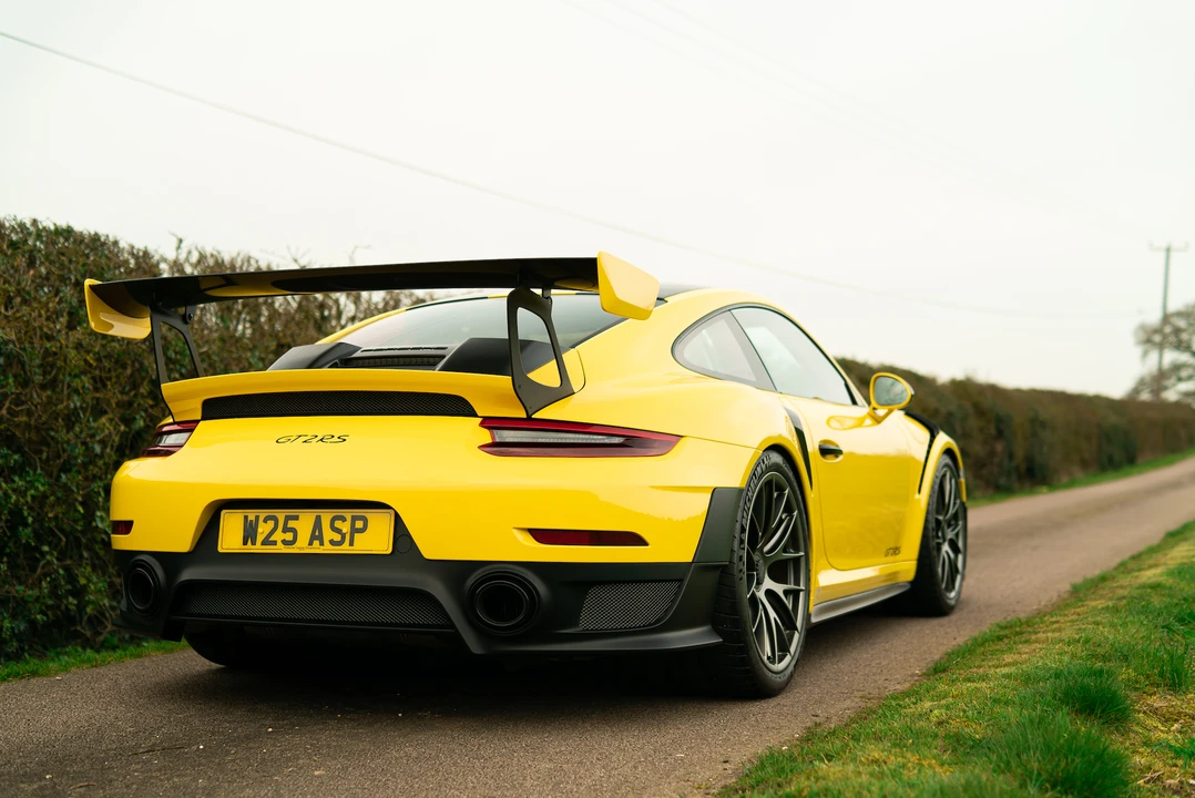 2018 Porsche 991 GT2 RS - Image 19 of 31