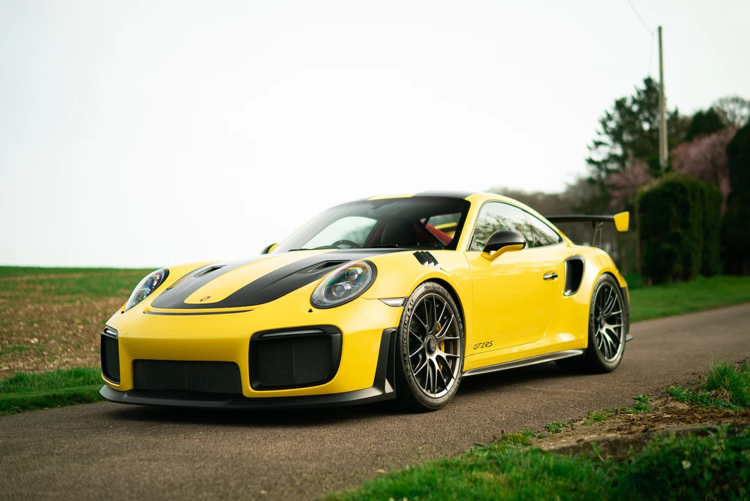 2018 Porsche 991 GT2 RS - Image 9 of 31