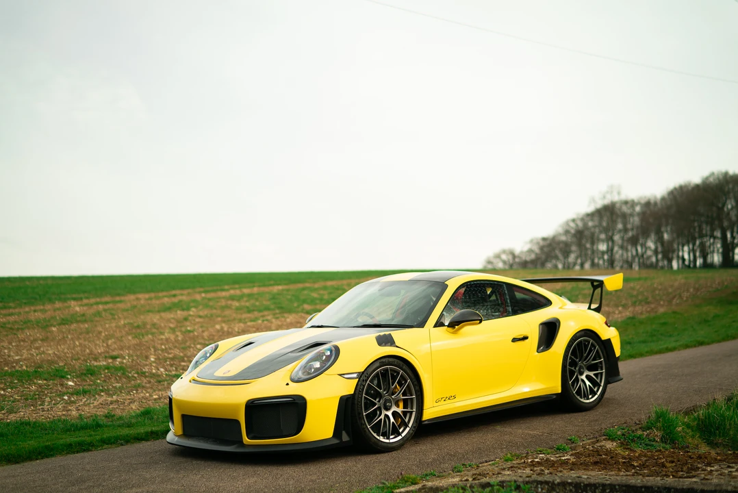 2018 Porsche 991 GT2 RS - Image 10 of 31