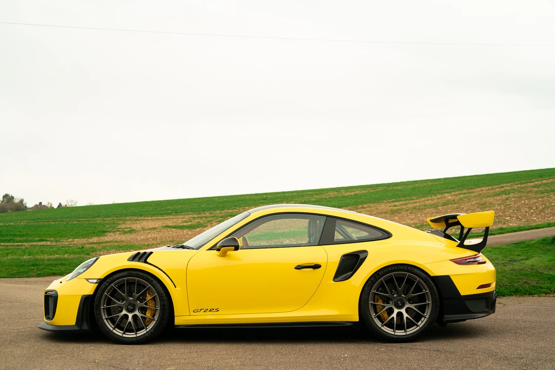 2018 Porsche 991 GT2 RS - Image 26 of 31