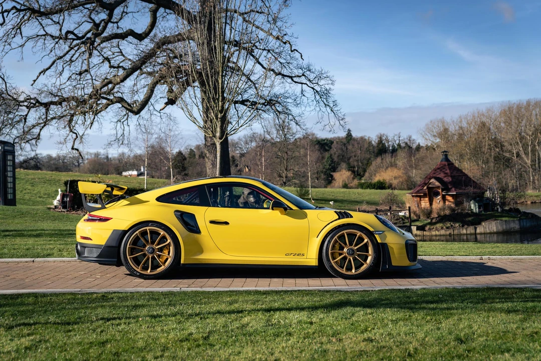 2018 Porsche 991 GT2 RS - Image 5 of 31