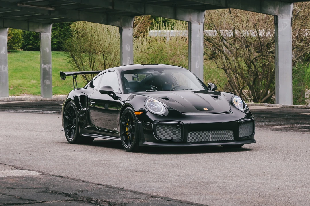 2018 Porsche 991 GT2 RS - Image 2 of 31