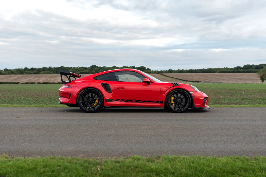 2018 Porsche 991 GT3 RS - Image 9 of 31
