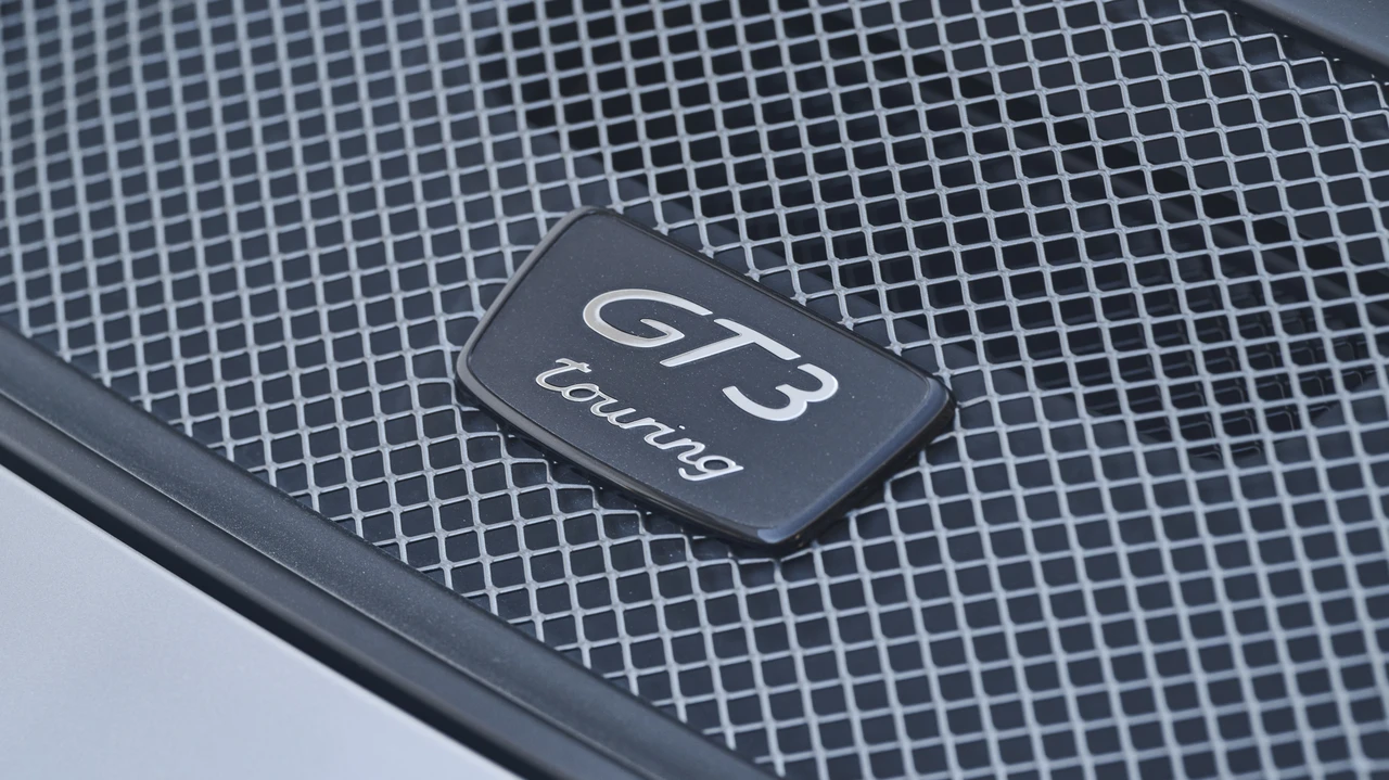 2018 Porsche 991 Carrera - Image 26 of 31