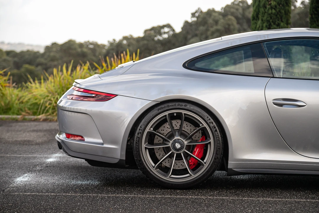 2017 Porsche 991 Carrera - Image 29 of 31